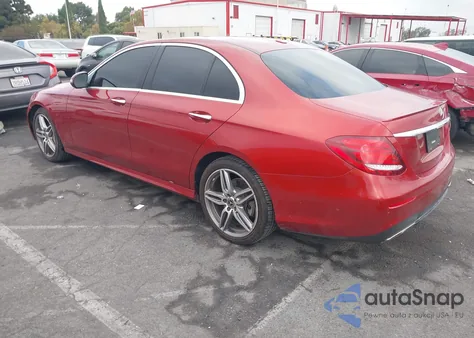 2019 Mercedes-Benz E 300 z USA, uszkodzony, nr VIN WDDZF4JB0KA583668